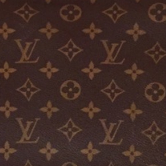 Meet your Posher, Laura - Picture 1 of 1